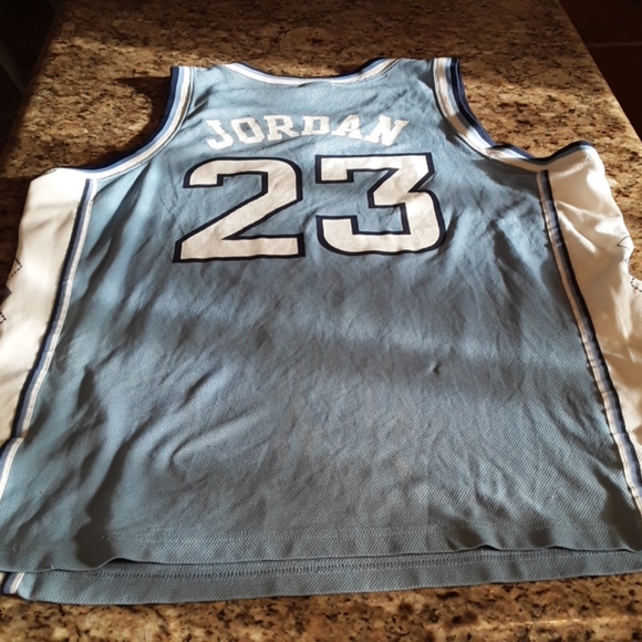 Michael Jordan Jersey - Picture 3 of 5